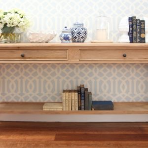 Grand Oak console